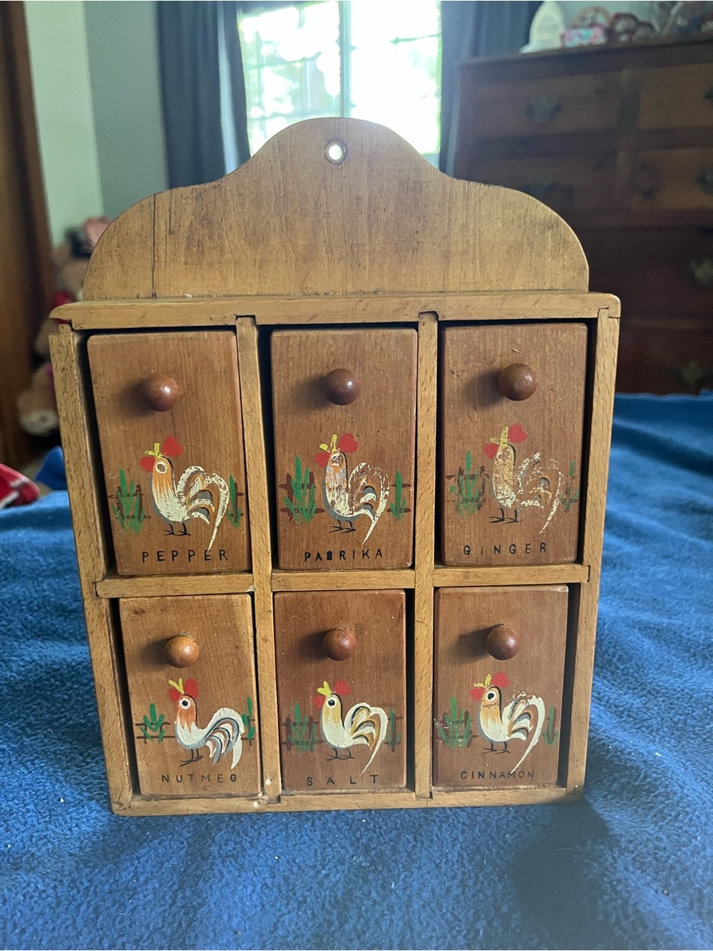 Wooden Spice Drawer Rack with Rooster Motif - Brown